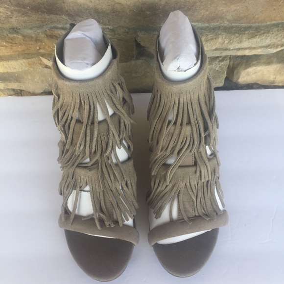 [Material Girl] taupe fringe wedge heel shoe new 9 - Picture 2 of 6
